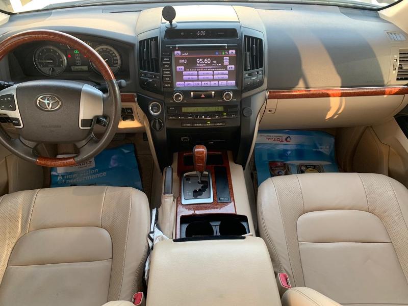 TOYOTA LANDCRUISER