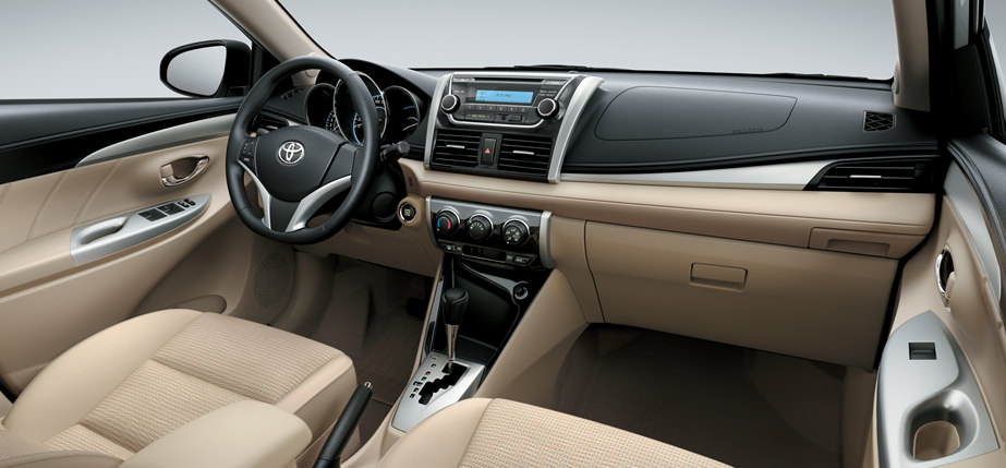 TOYOTA YARIS 2014